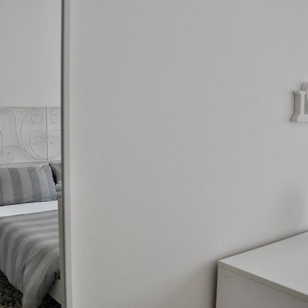 Ferienwohnung M.Aurelio Red Mailand Exterior foto