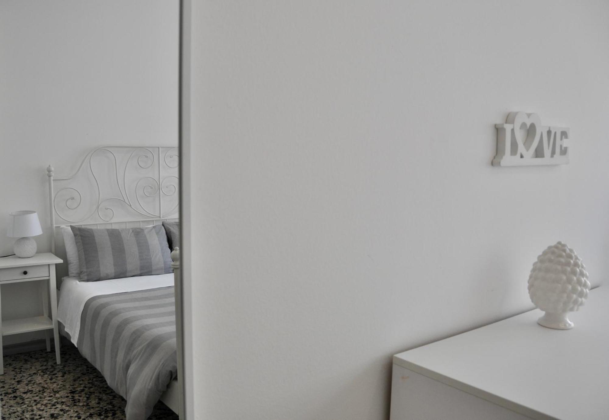 Ferienwohnung M.Aurelio Red Mailand Exterior foto